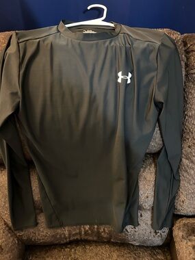 Under Armour Black Heat Long Sleeve Shirt XL